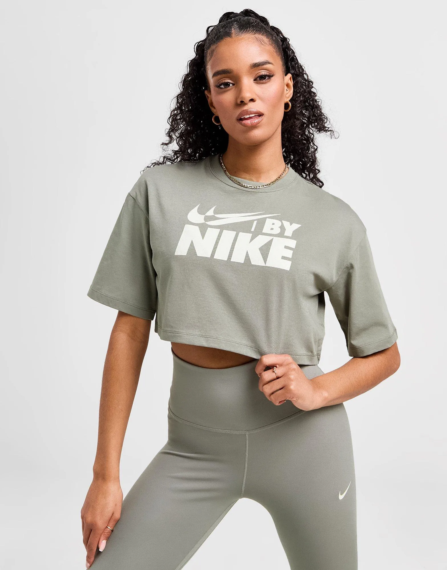 NIKE SWOOSH CROP TSHIRT