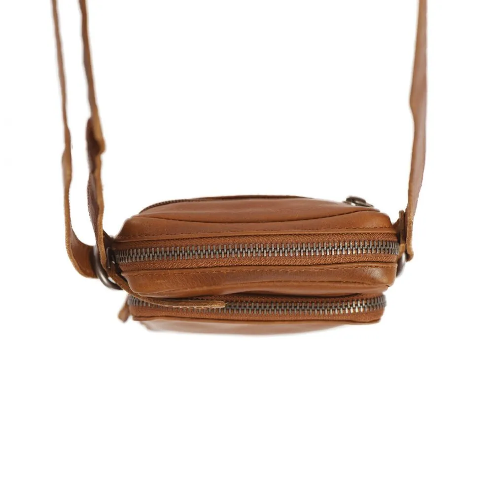 The Chesterfield Brand Hamilton Cognac Leather Phone bag
